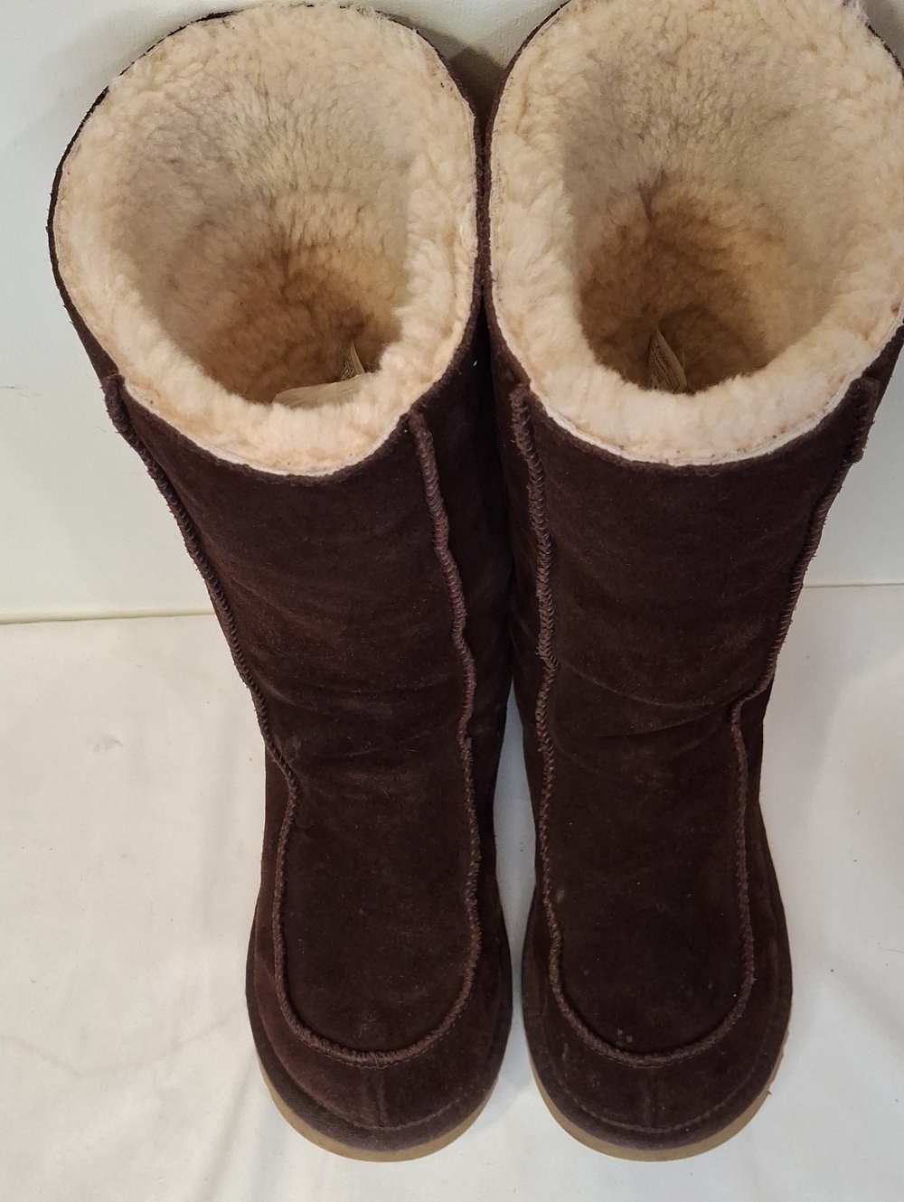 UGG Women's Rare Vintage-era Brown Suede Shearling Tall Winter Boots. S/N5920